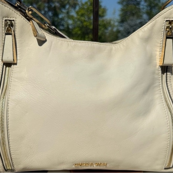 Michael Kors Matilda Large Leather Shoulder Bag - Picture 11 of 12